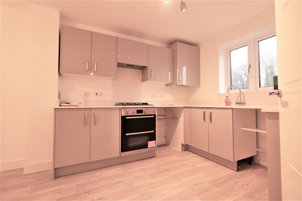 Property photo 3 of 36 Kitchen