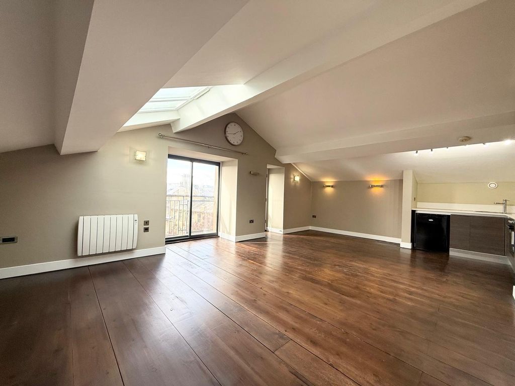 Property photo 2 of 7 Picture No. 01