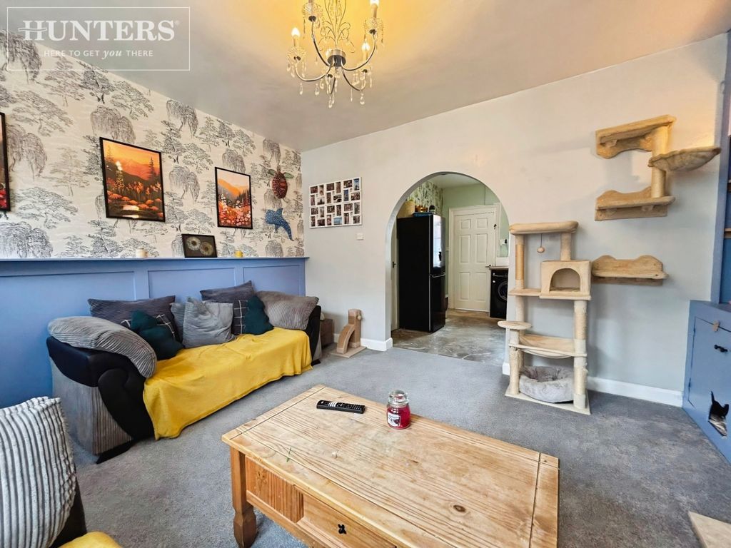 Property photo 3 of 11 Pbox-Img.Jpg