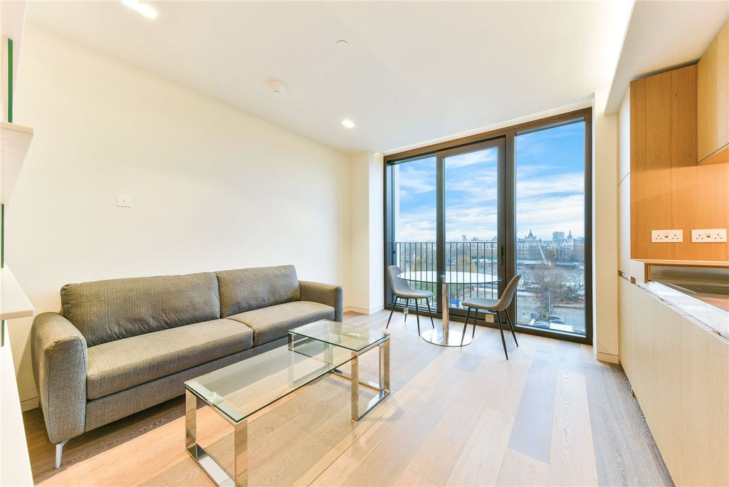 Property photo 1 of 12 Studio