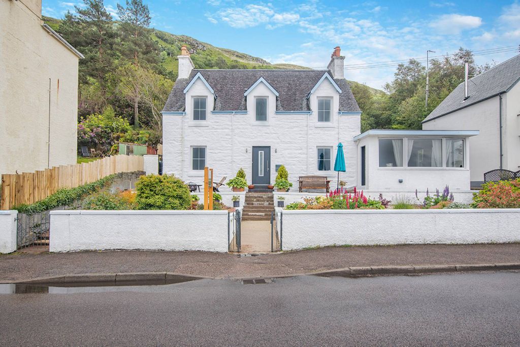 Property photo 1 of 30