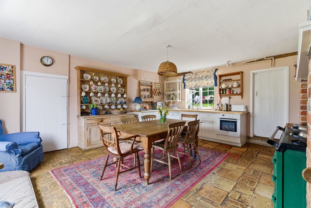 Property photo 2 of 35