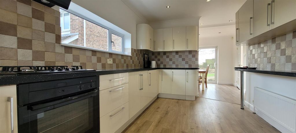 Property photo 3 of 13 20260323_131741.Jpg