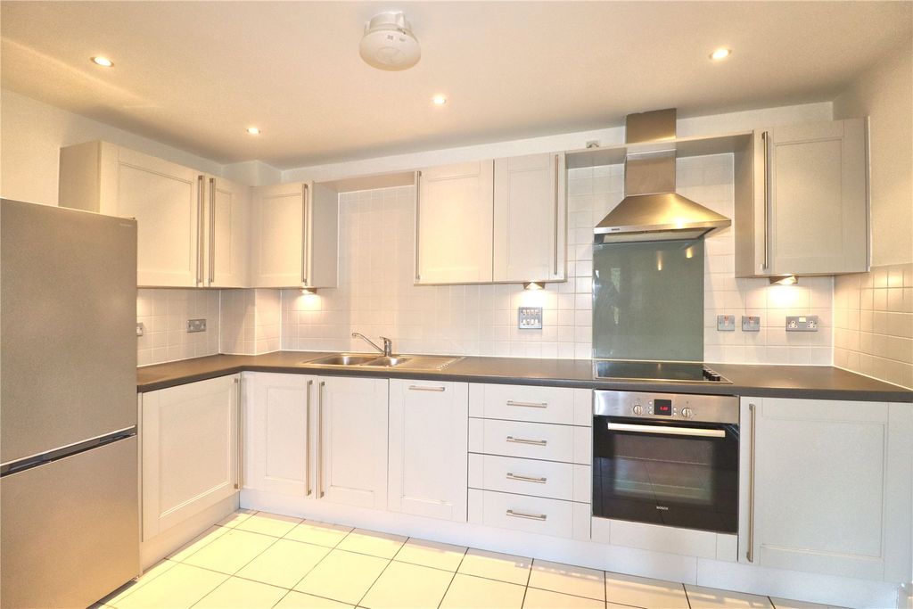 Property photo 3 of 7 Picture No. 24