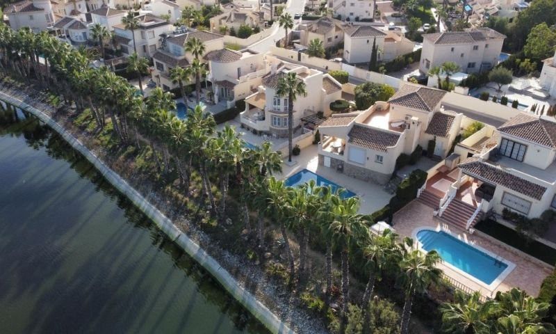 Property photo 3 of 37