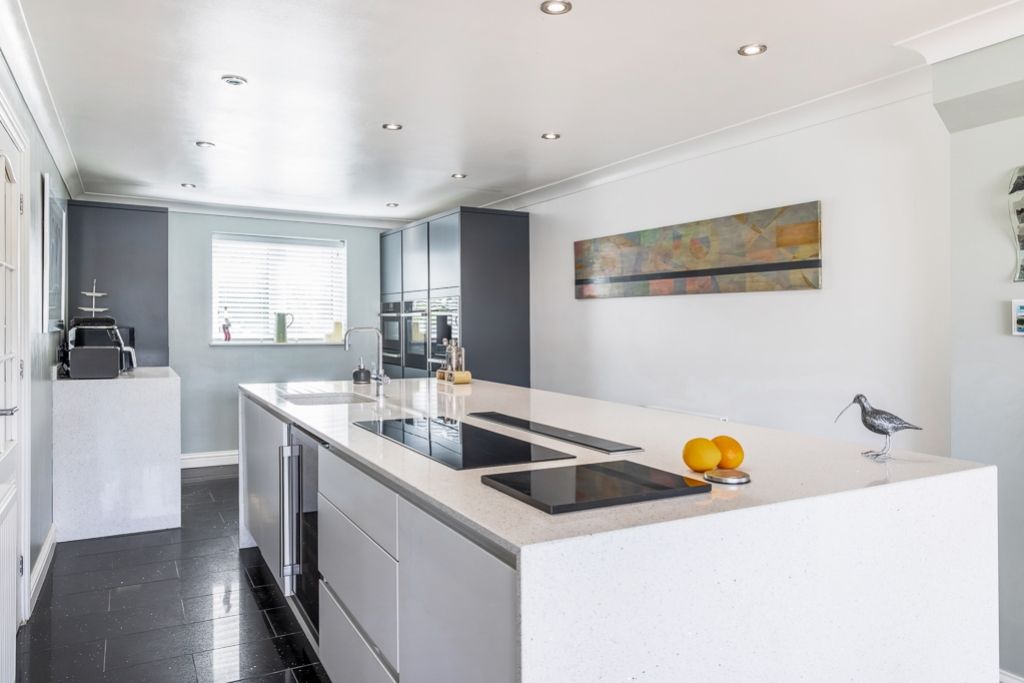 Property photo 3 of 35 143 Park Lane (Burton Waters)-25