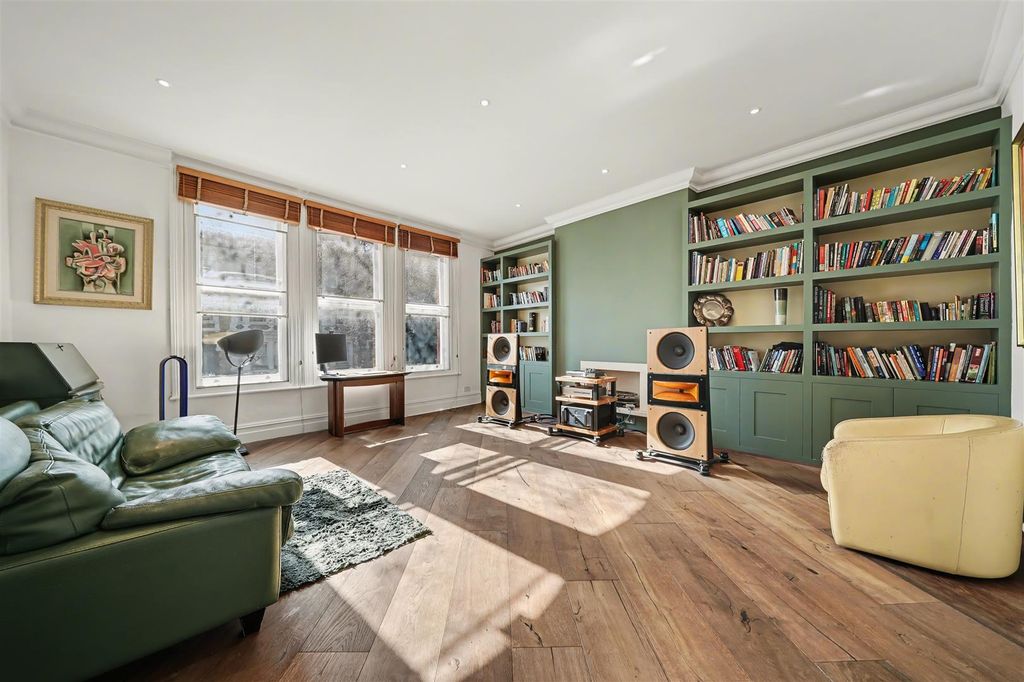 Property photo 2 of 16 32A Rosslyn Hill Nw3 1Nh-No Watermark-15.Jpg