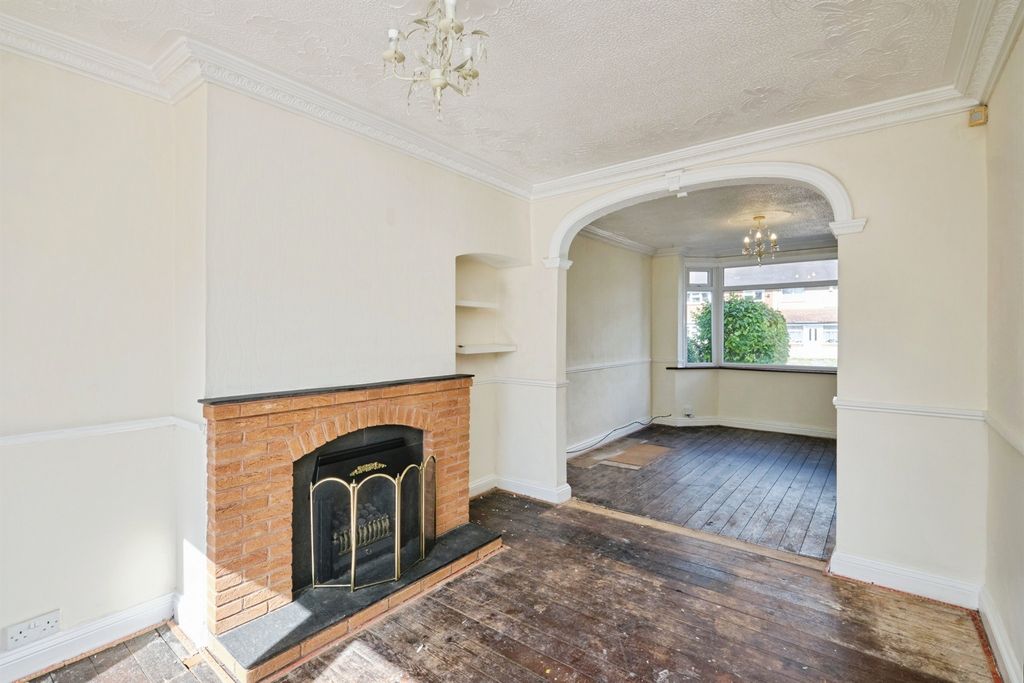Property photo 2 of 14