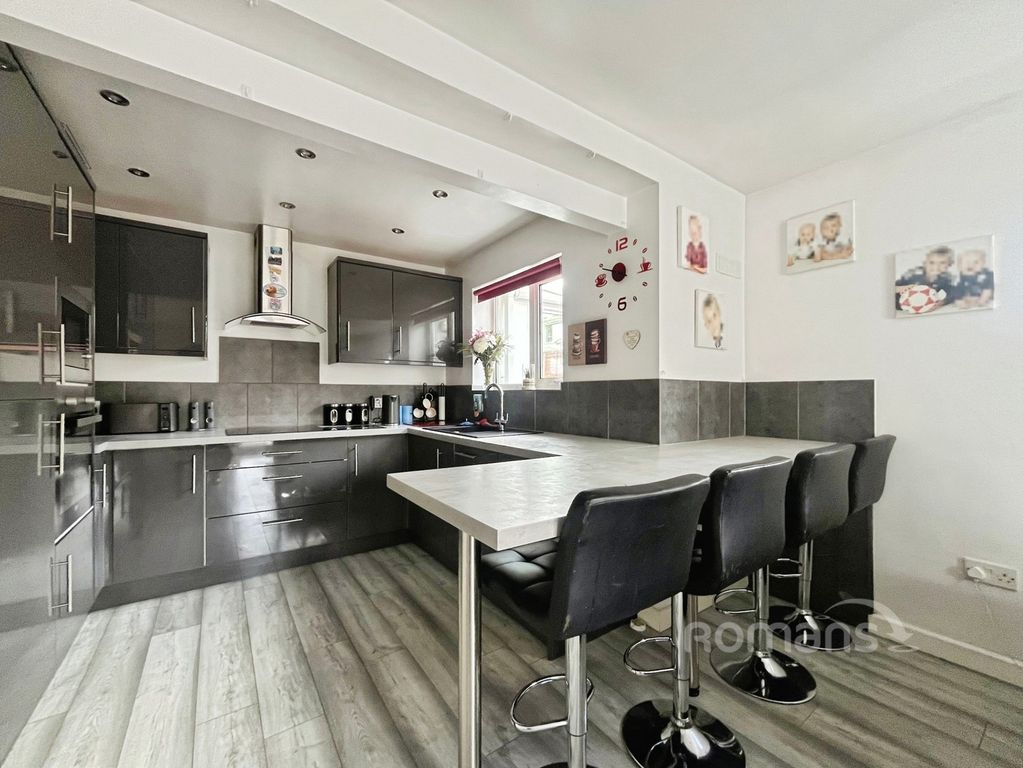 Property photo 2 of 15 Pbox-Img.Jpg