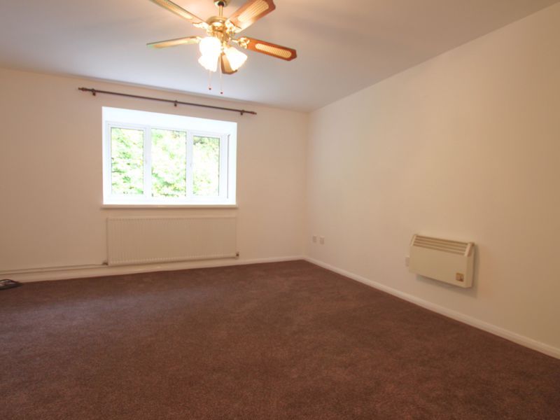 Property photo 3 of 8 Photo 14