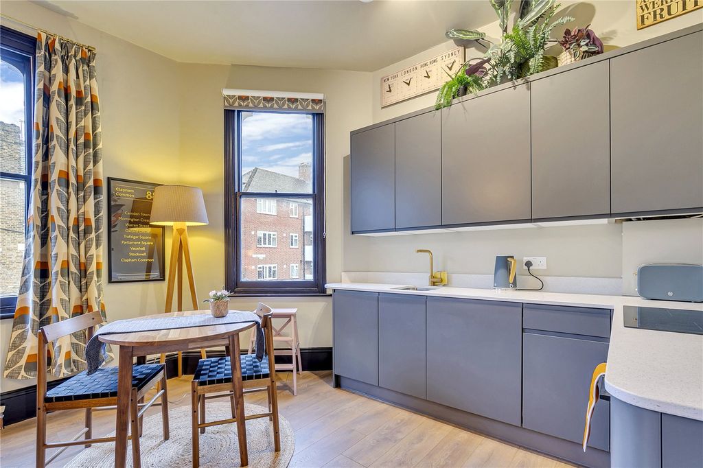 Property photo 2 of 8 Kitchen