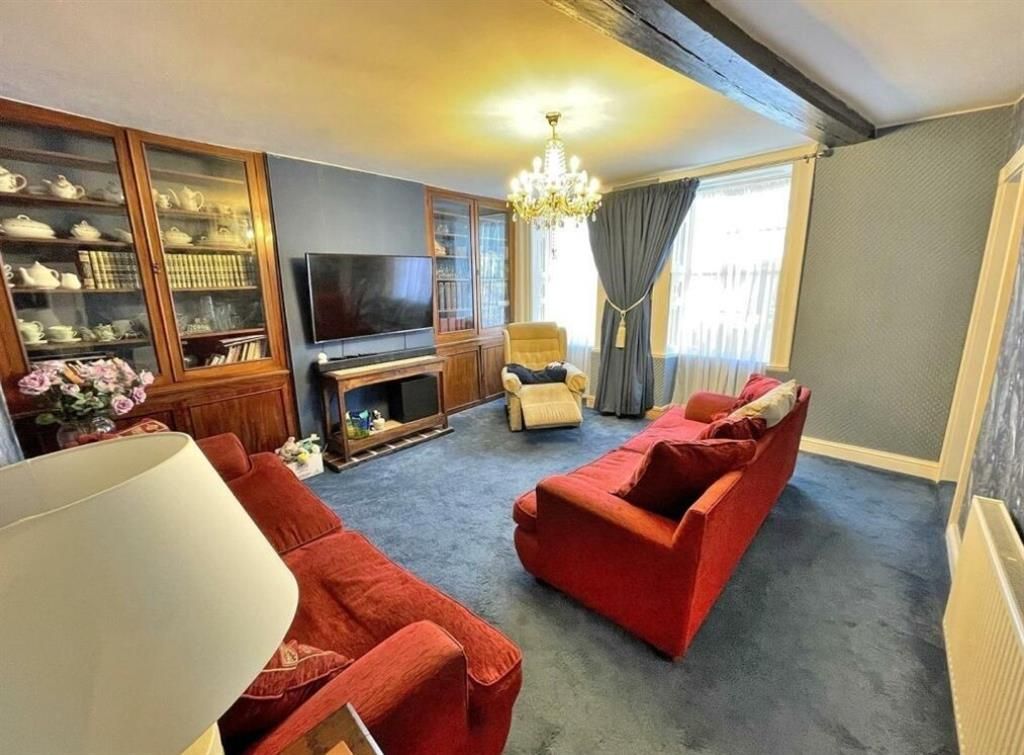 Property photo 3 of 11