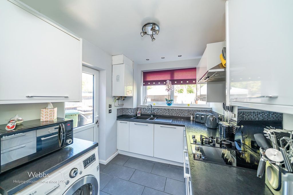 Property photo 3 of 19 Â© Webbs Estate Agents Â© (204 Of 340).Jpg