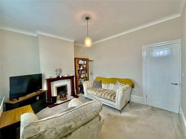 Property photo 2 of 21 Lounge