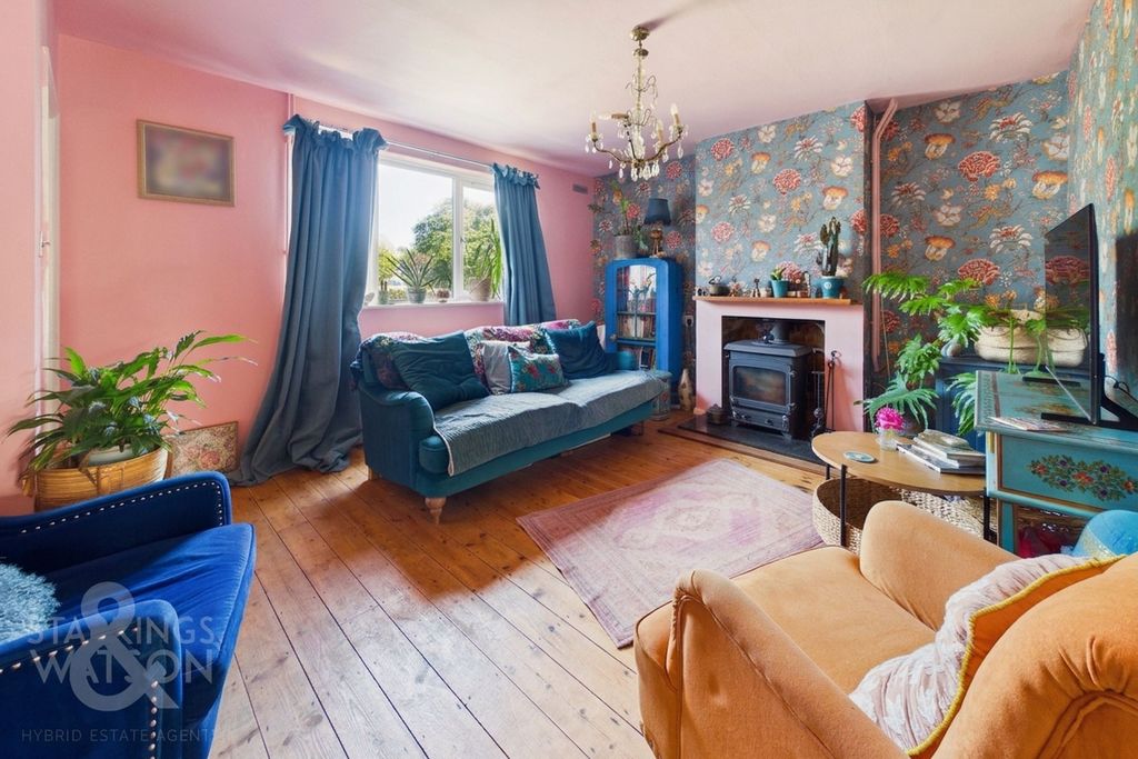 Property photo 3 of 23