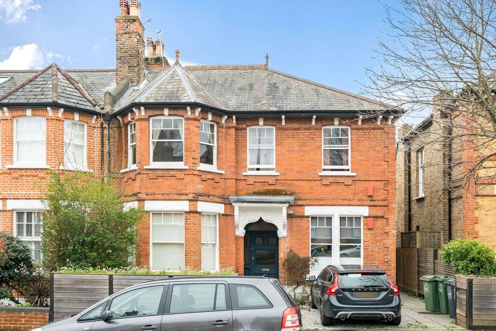 Property photo 2 of 18