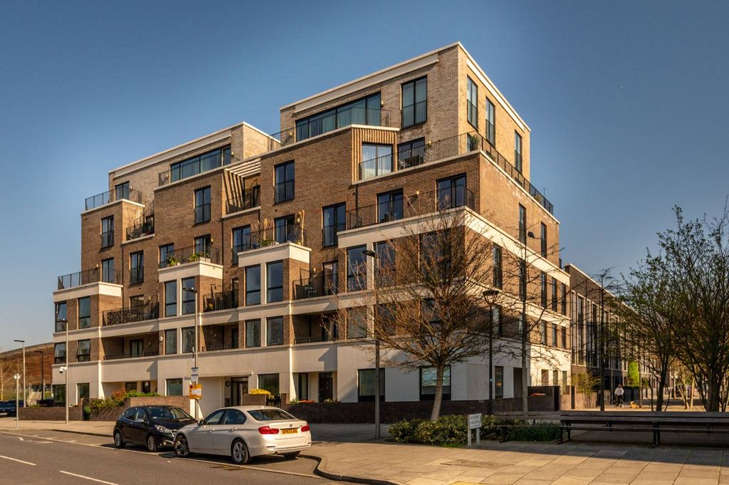 Property photo 2 of 16