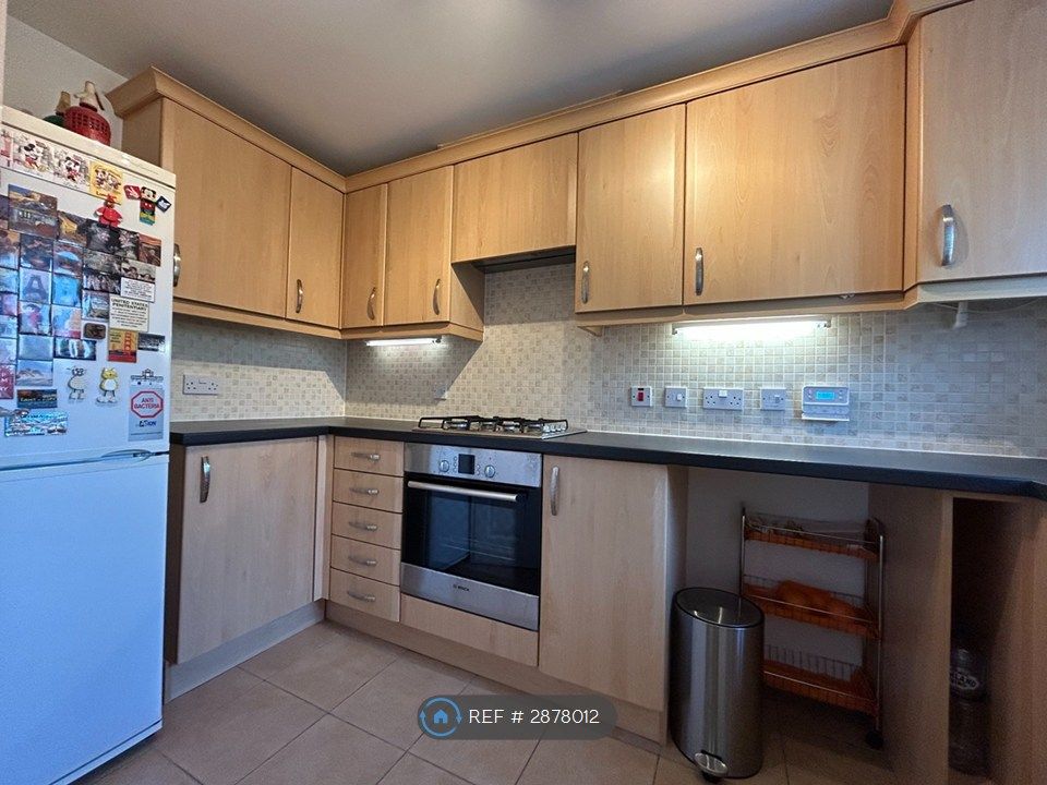 Property photo 3 of 34 Kitchen 2