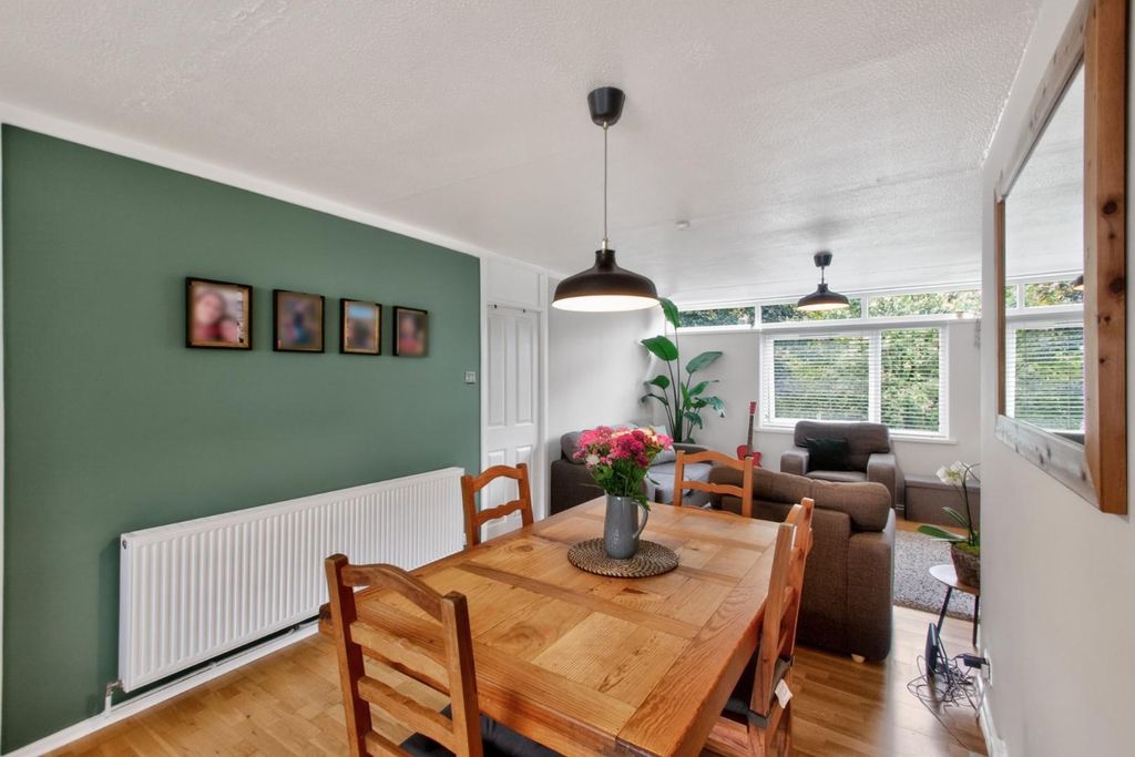 Property photo 2 of 15 122Hampsthwaiterd-9.Jpg