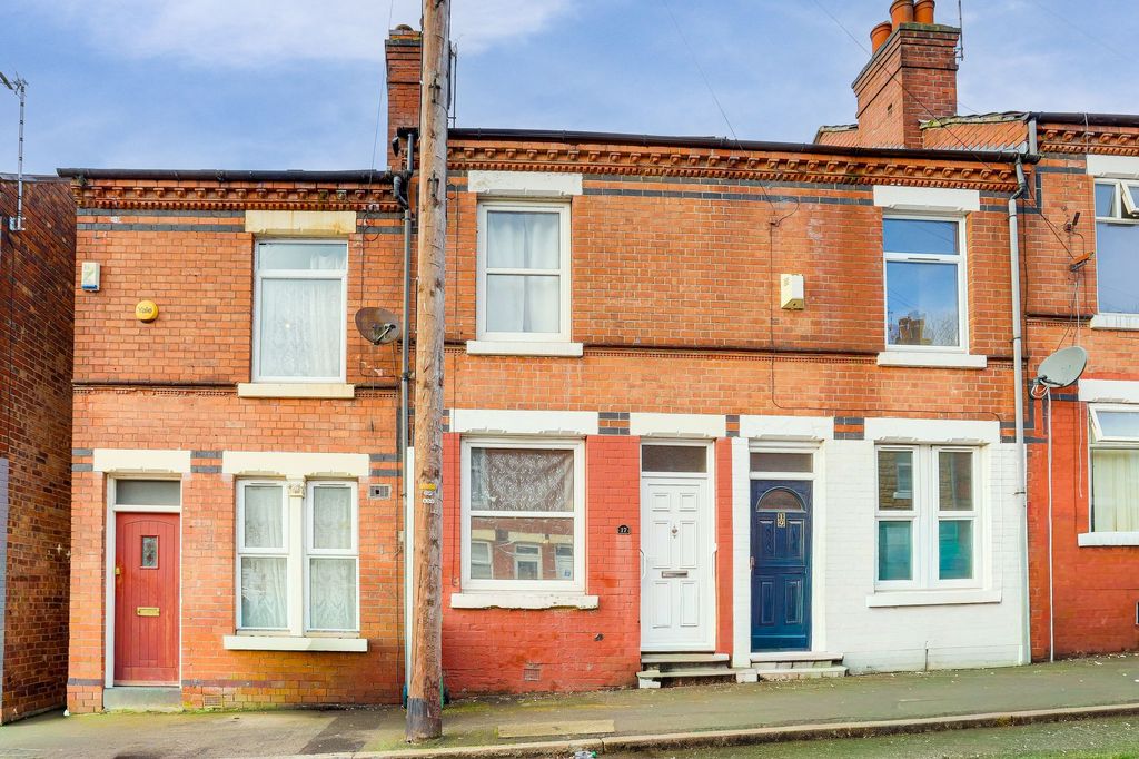 Property photo 1 of 17