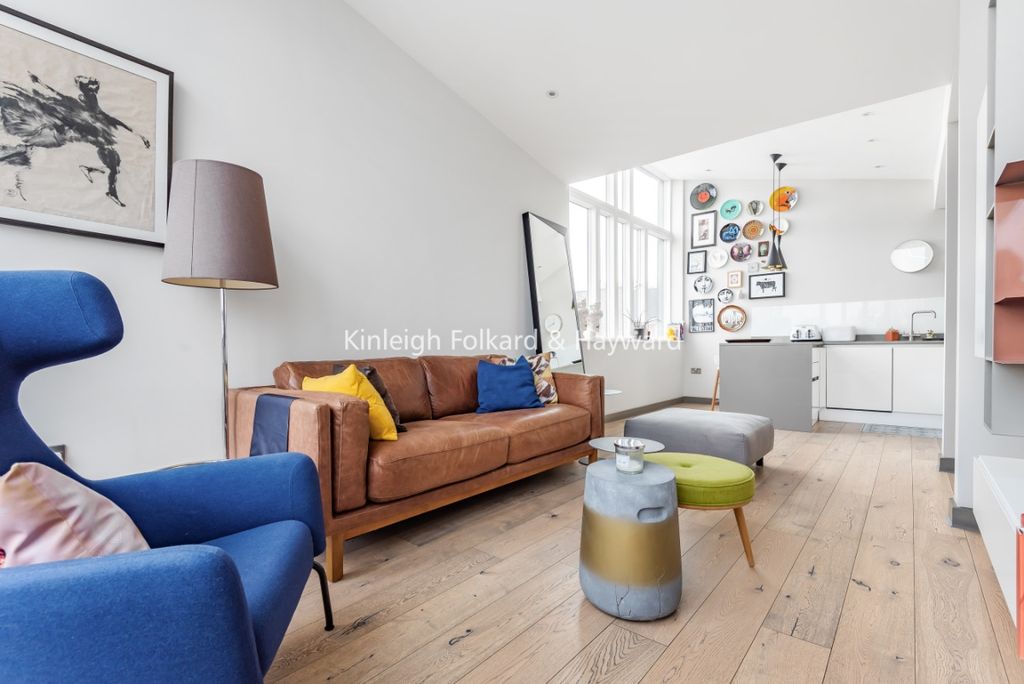 Property photo 1 of 9 A17A7807-2d98-4456-B