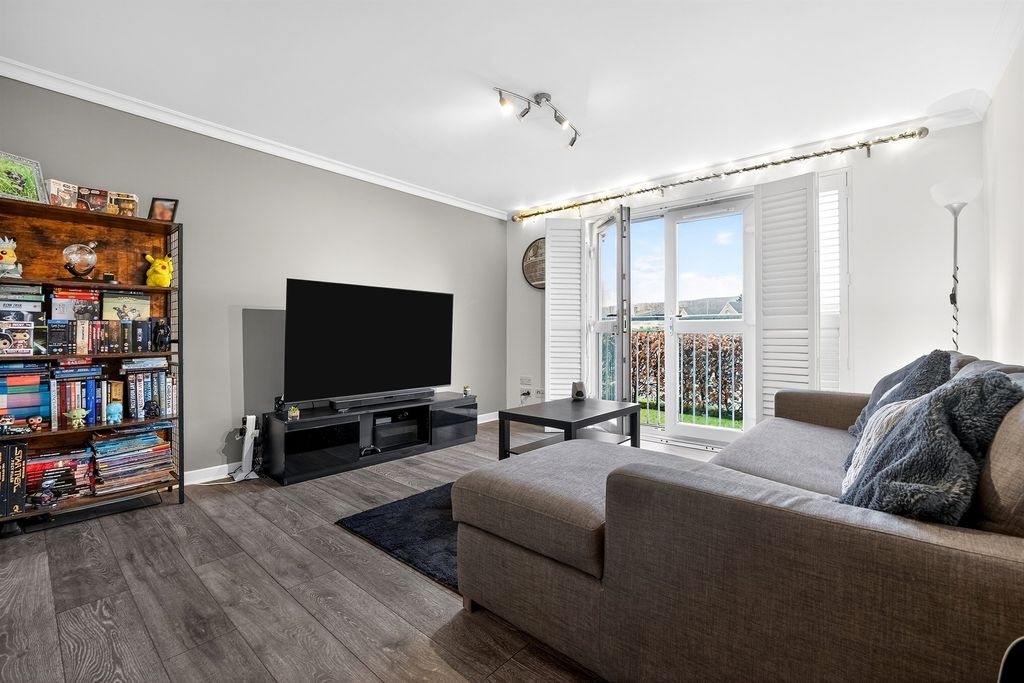 Property photo 2 of 16