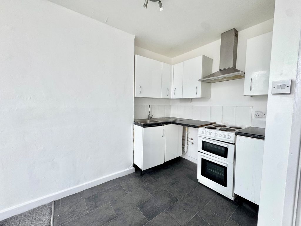 Property photo 2 of 8 Picture 2