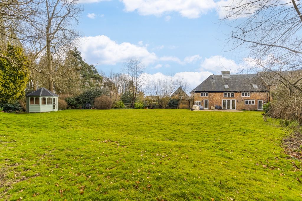 Property photo 3 of 28 38407413