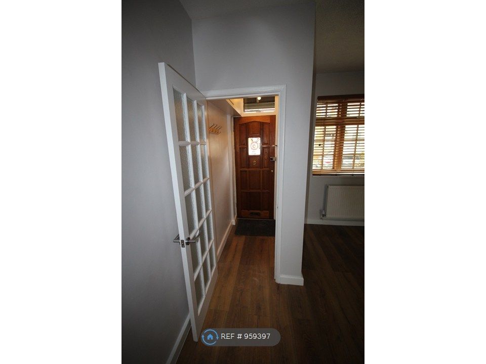 Property photo 2 of 15 Entrace