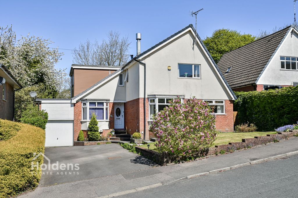 Property photo 1 of 27