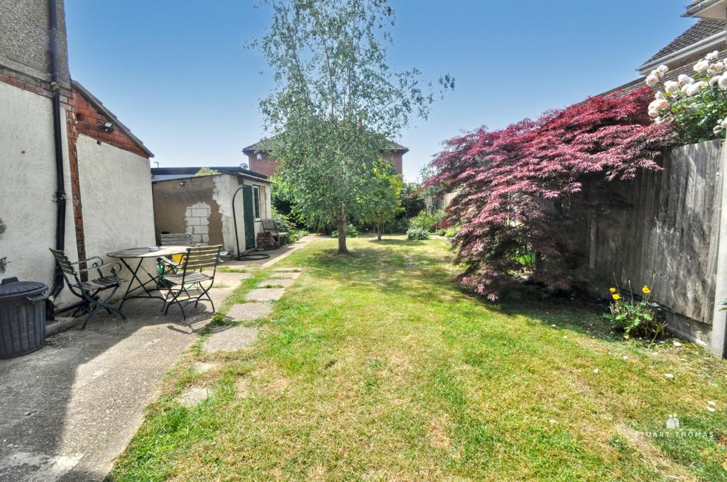 Property photo 2 of 9