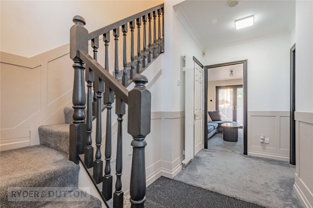Property photo 2 of 29 Entrance Hallway