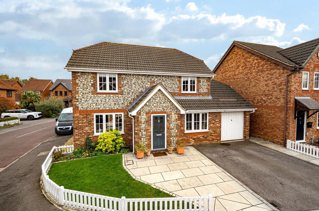 Property photo 1 of 25 1373597-1-68Ff6B3...