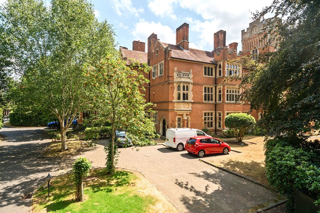 Property photo 2 of 13