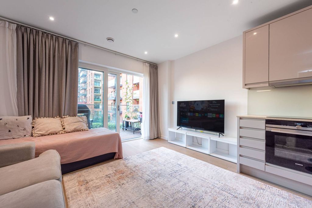 Property photo 3 of 10