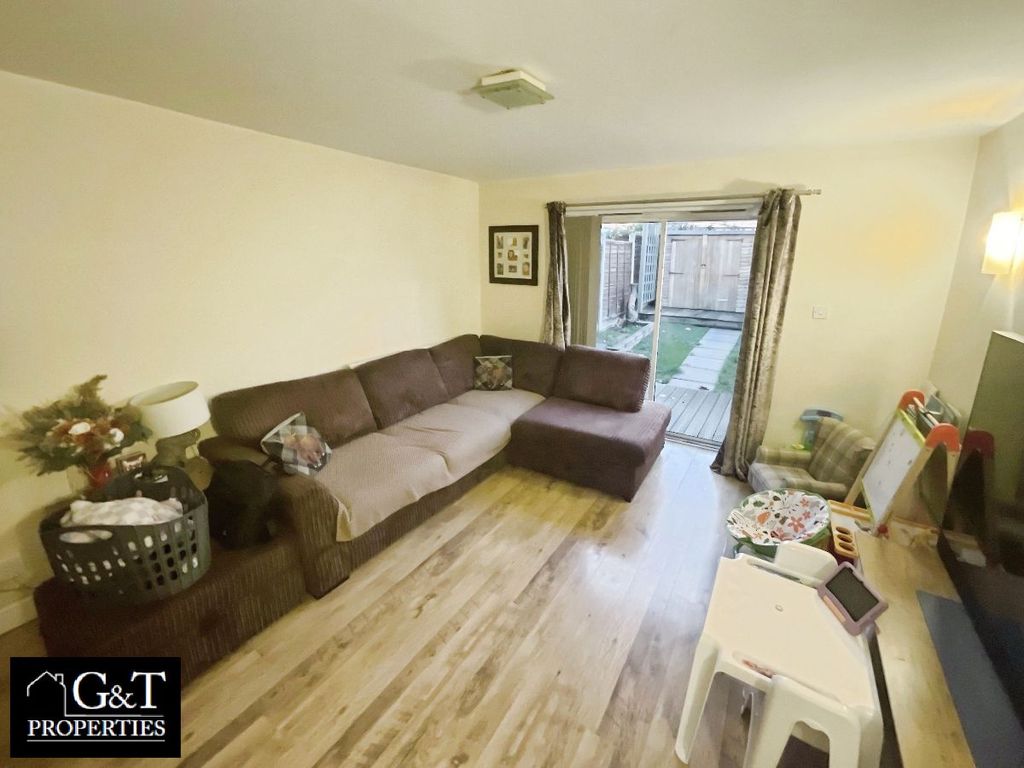 Property photo 2 of 8