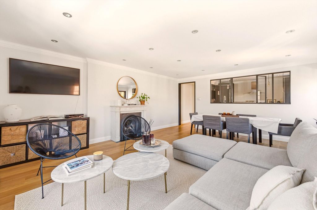 Property photo 2 of 17 Image