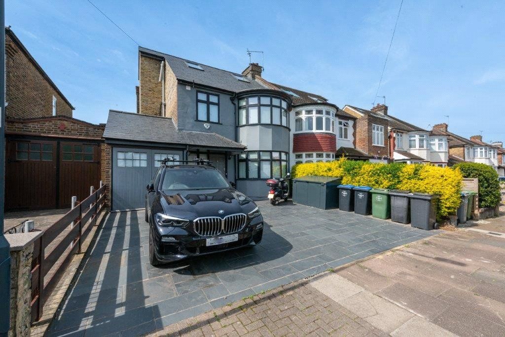 Property photo 2 of 14 Picture No. 24