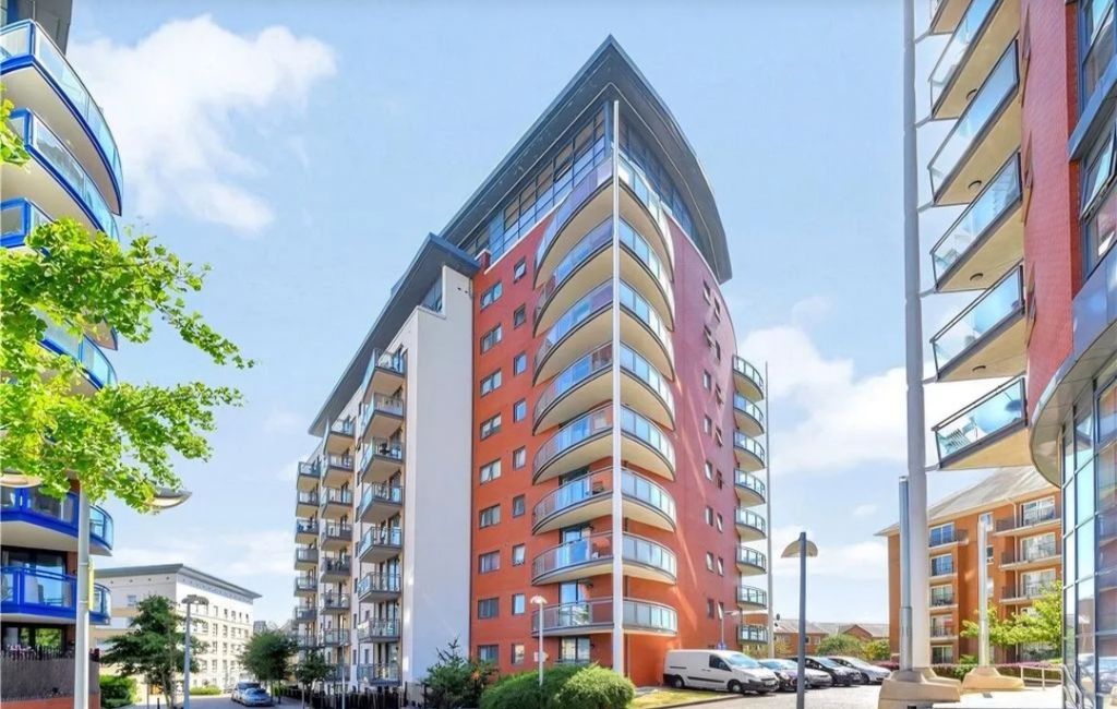 Property photo 2 of 16