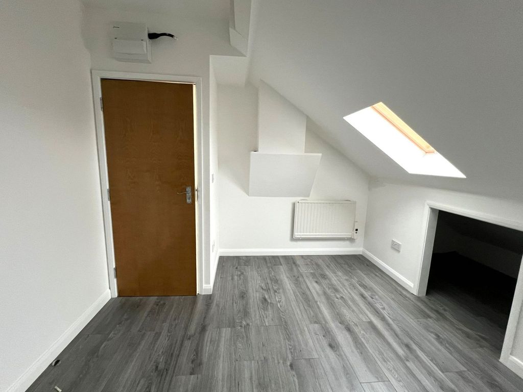 Property photo 2 of 3