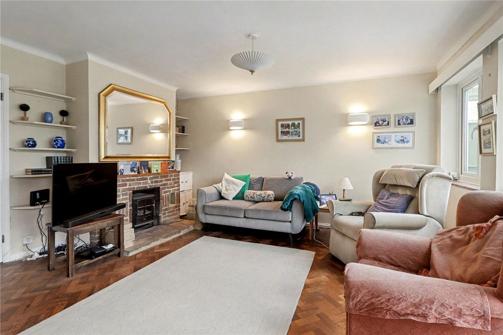 Property photo 2 of 16 Living Room