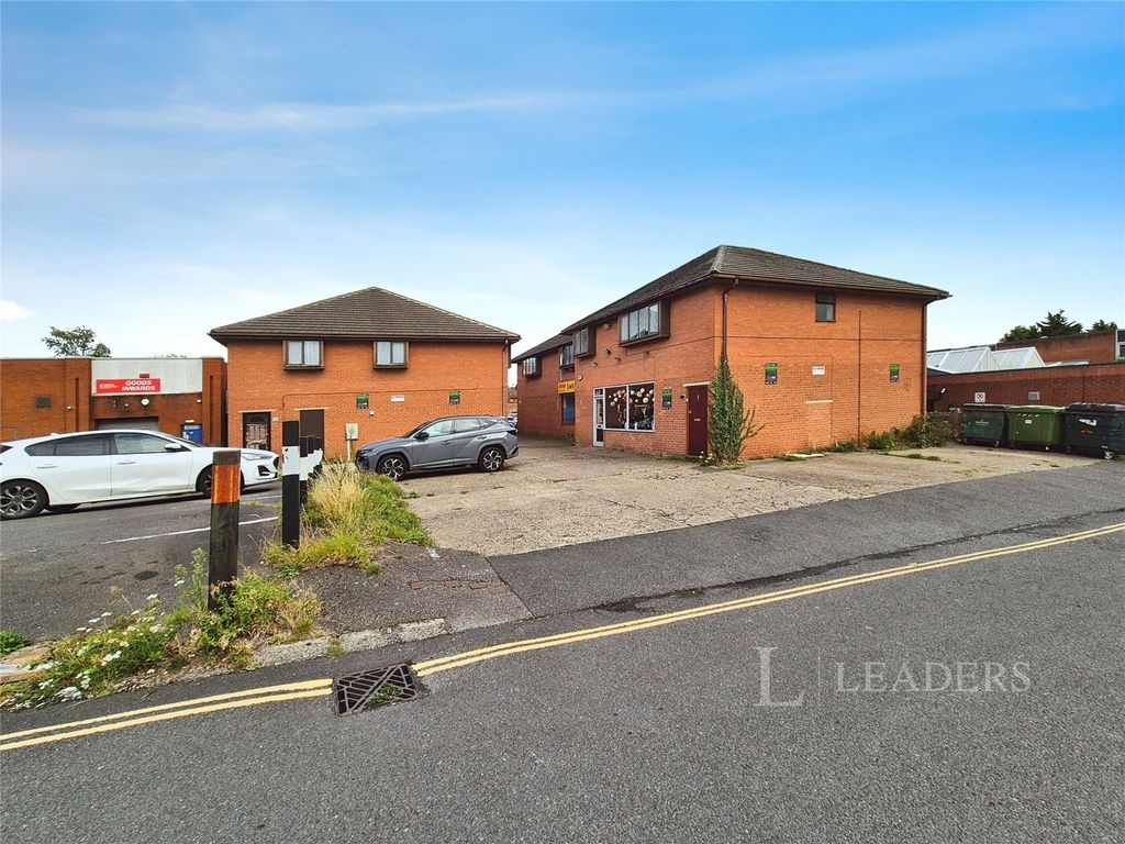 Property photo 1 of 19 Picture No. 08