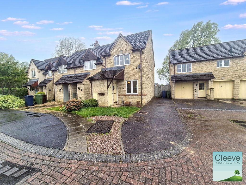 Property photo 1 of 11 1000098852