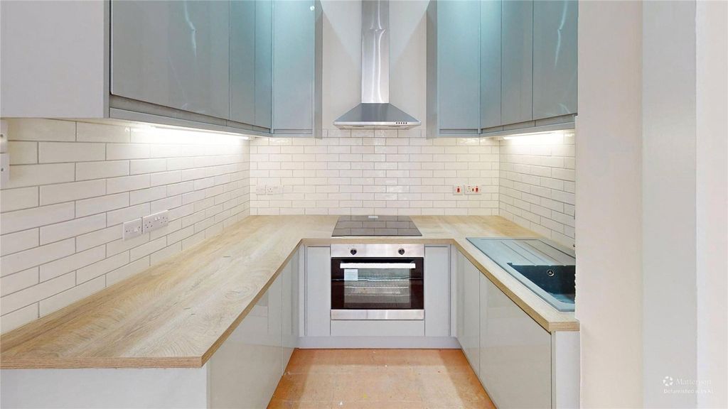 Property photo 2 of 9 Picture No. 13