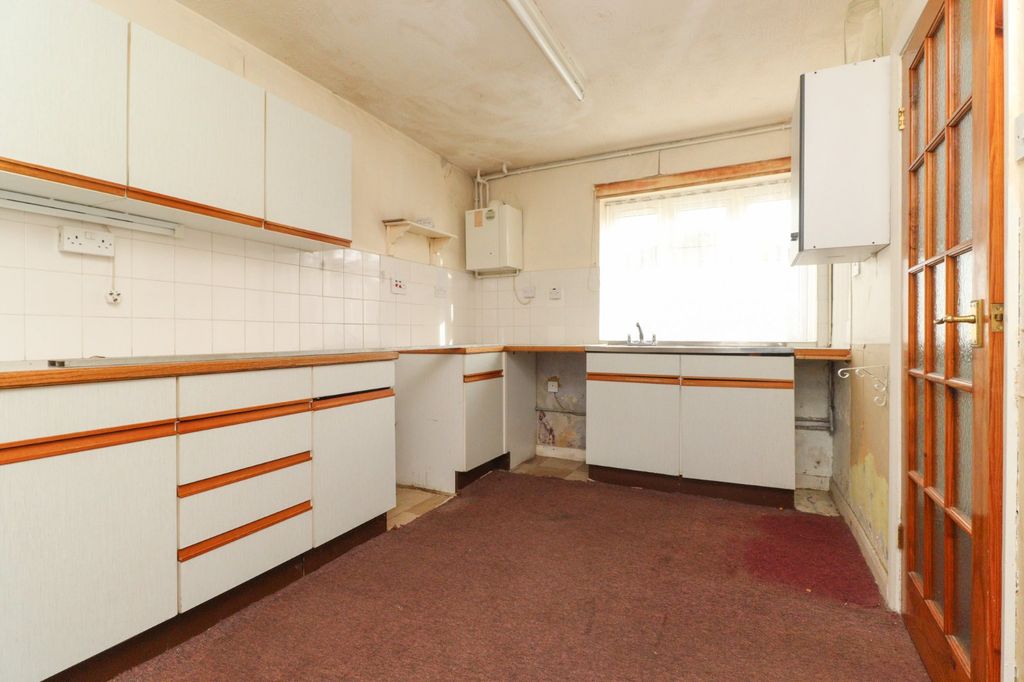 Property photo 2 of 12 Picture 2