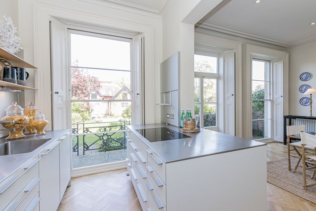 Property photo 3 of 13 159434