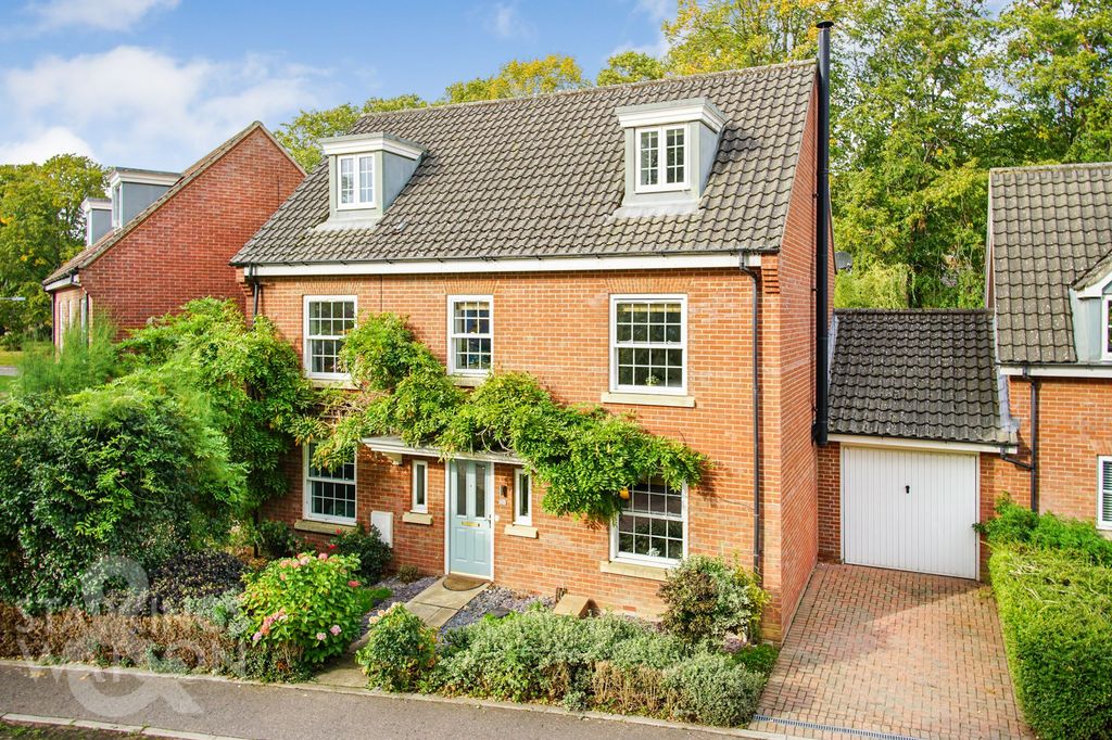 Property photo 1 of 31