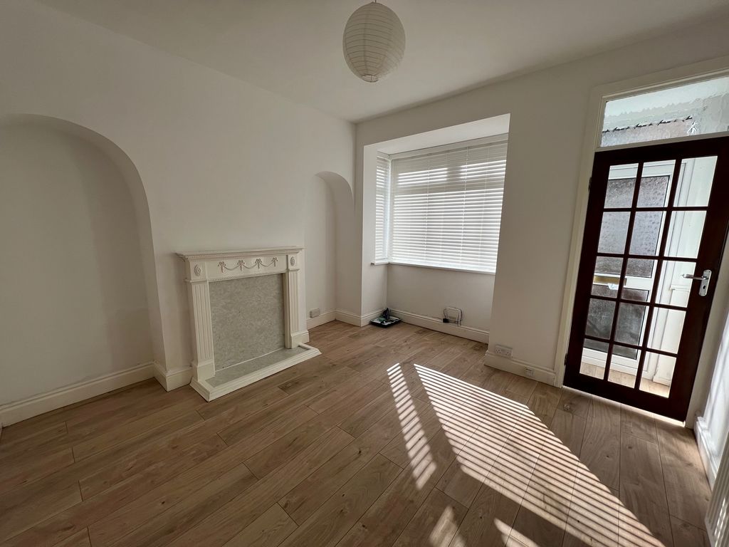 Property photo 2 of 8 Living Room