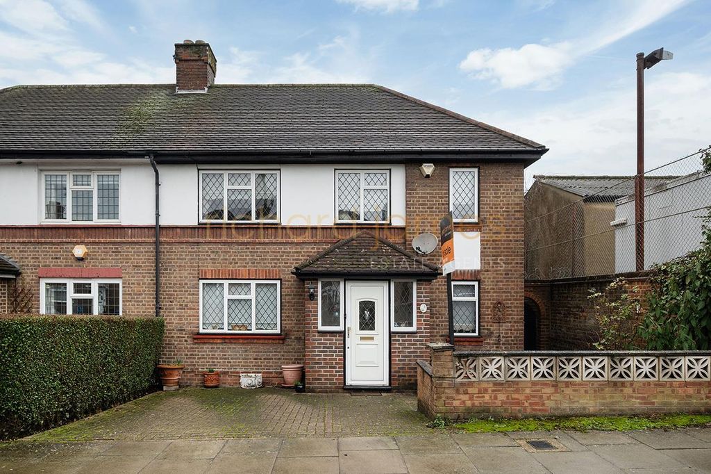 Property photo 1 of 14 W01.Jpg