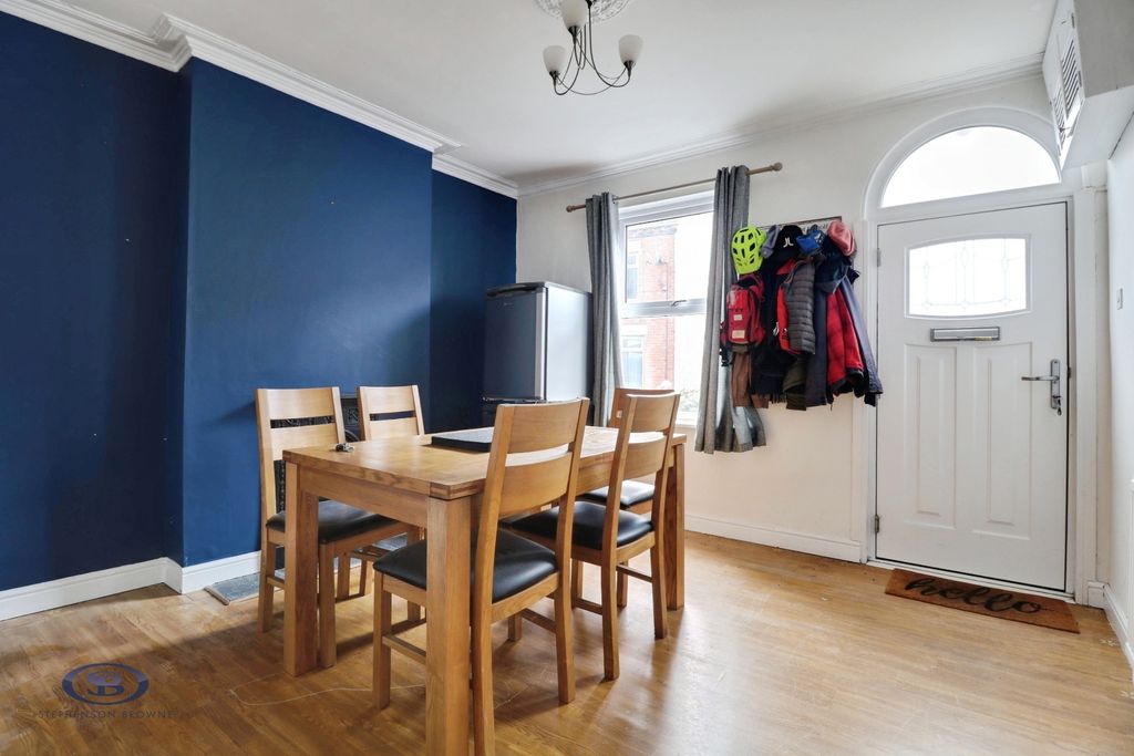 Property photo 2 of 17 Pbox-Img.Jpg